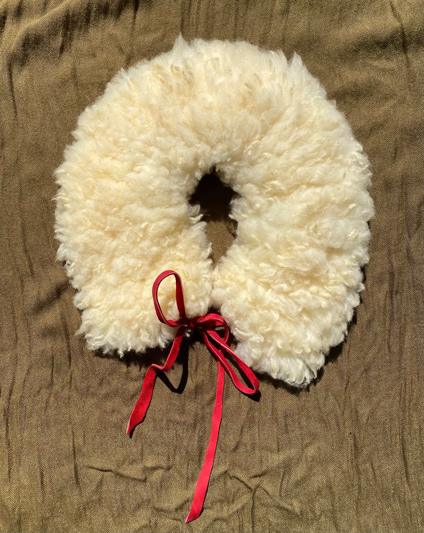 Tulip sheepskin block printed collar