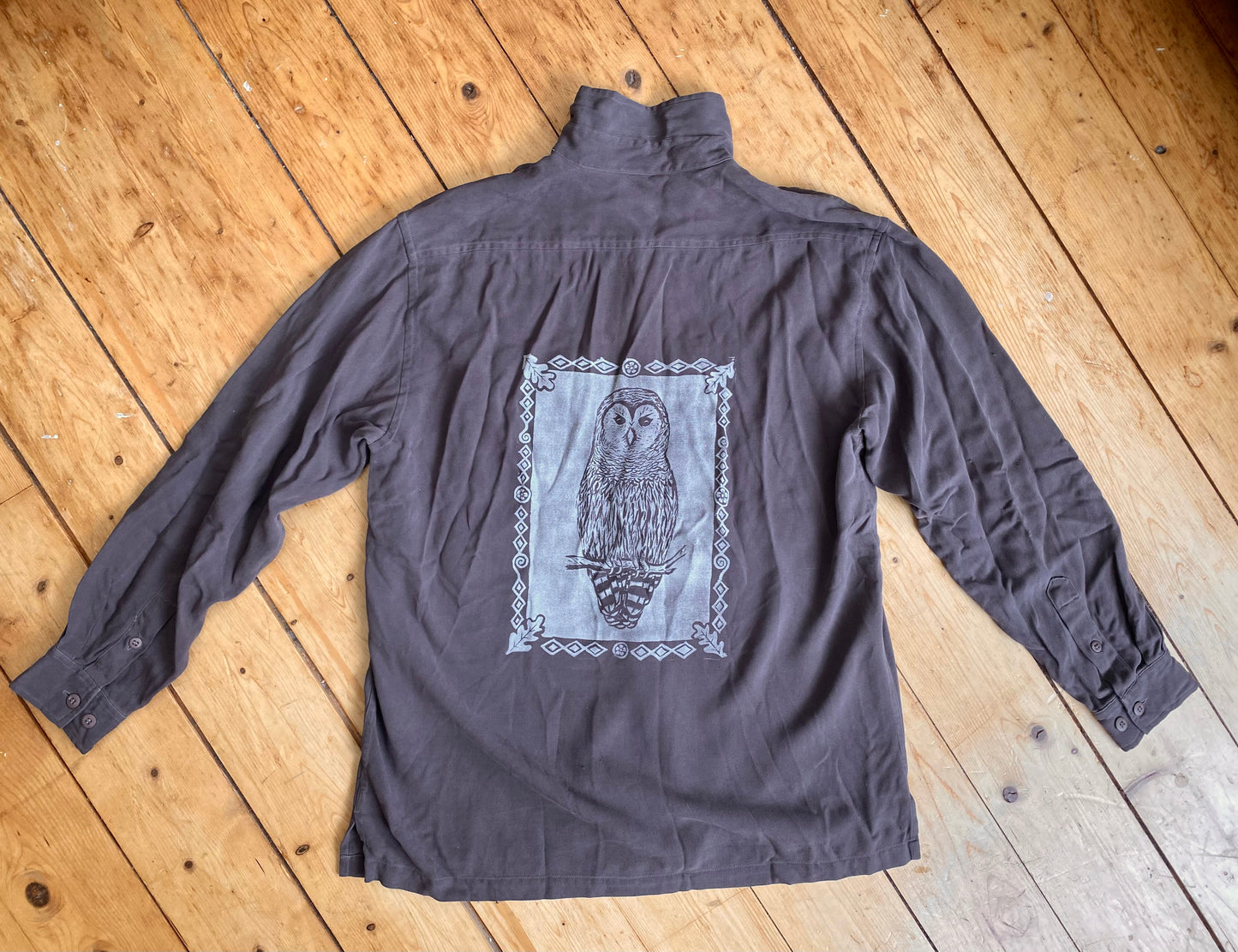 Birch and owl shirt - grey
