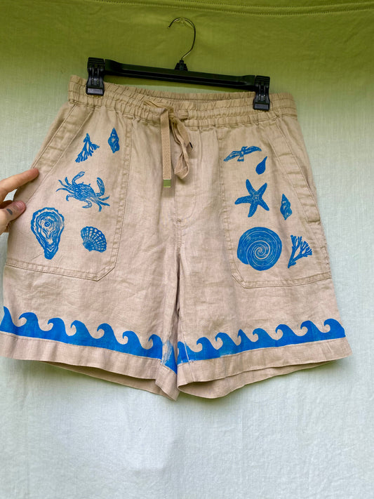Spiral Mystery Shorts - size 6